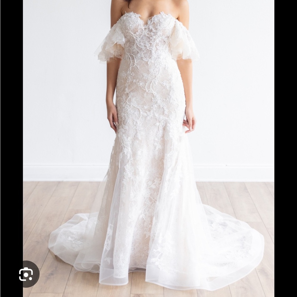 Wtoo Karessa *without off the shoulder straps*